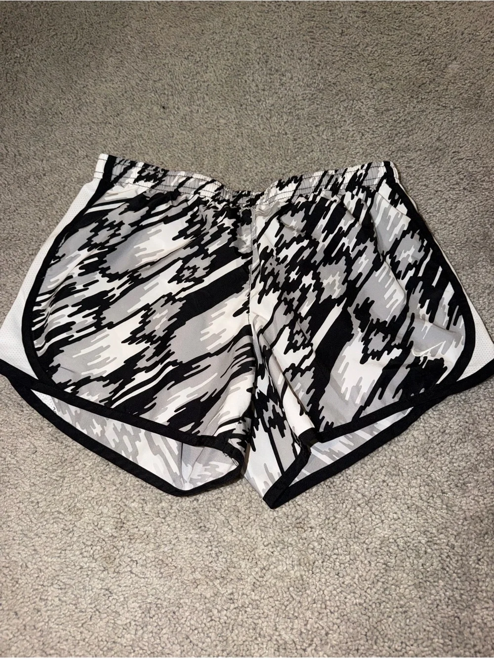 Nike Women’s Black & White Printed Athletic Shorts